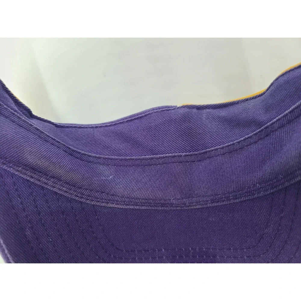 STARTER hat shown within